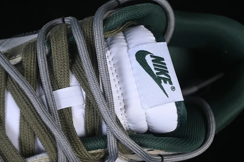 All Categories Nk SB Dunk Series Nk SB Dunk Low High-end Customized Low-top Shoes Nike SB Dunk Low "Just Do It" Straps Anniversary High-end Customized Low-top Casual Shoes DV0833-111